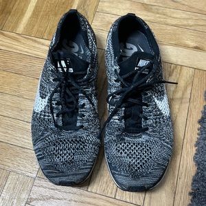 Nike Flyknit Racer - sz 7.5
